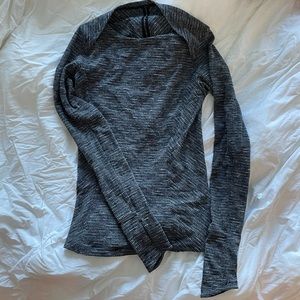 Lulu 🍋 pullover jacket, great condition, size 4